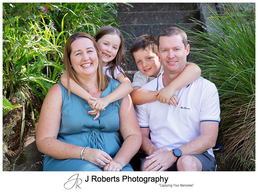 /Extended Family Portrait Photography Sydney Autumn fun at Echo Point Reserve Roseville Chase